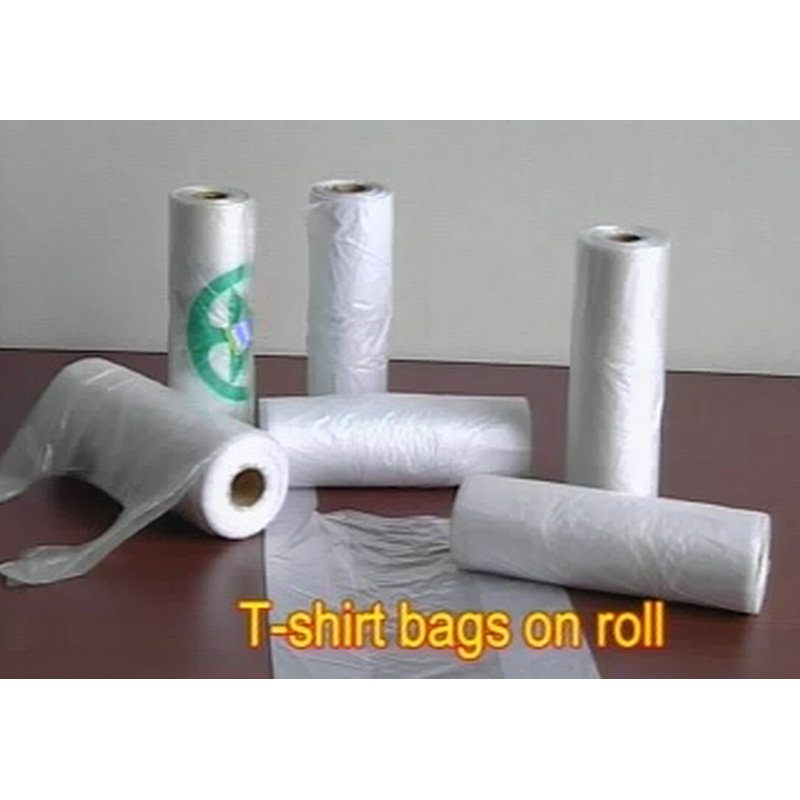 T-shirt bags on roll